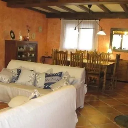 Casa Almenadas